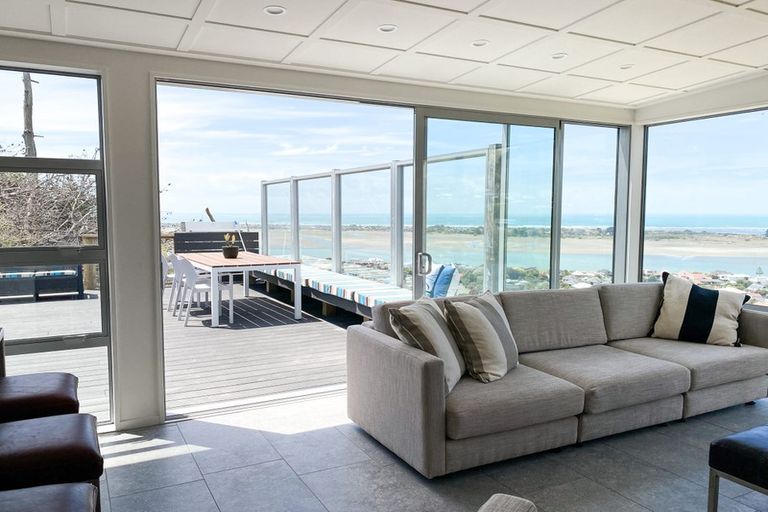 Photo of property in 22a Glendevere Terrace, Redcliffs, Christchurch, 8081