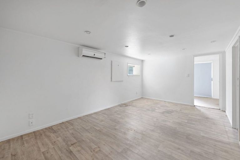 Photo of property in 21 Patons Road, Howick, Auckland, 2014