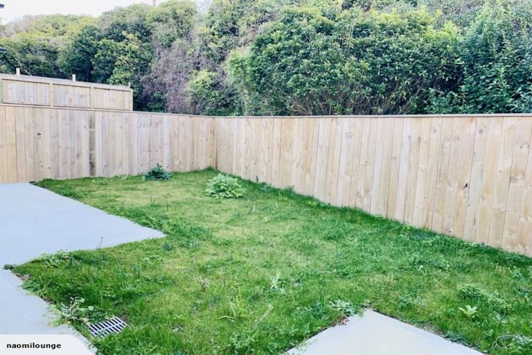 Photo of property in 21 Brindle Way, Newlands, Wellington, 6037