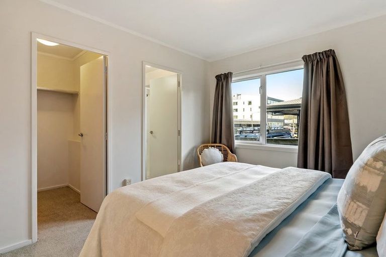 Photo of property in 17/3 Kelvin Grove, Te Aro, Wellington, 6011
