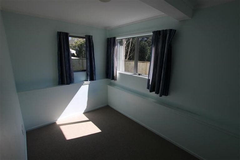 Photo of property in 15 Katrina Place, Massey, Auckland, 0614