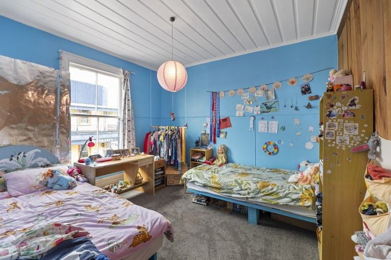 Photo of property in 96 Bridge Street, Eltham, 4322