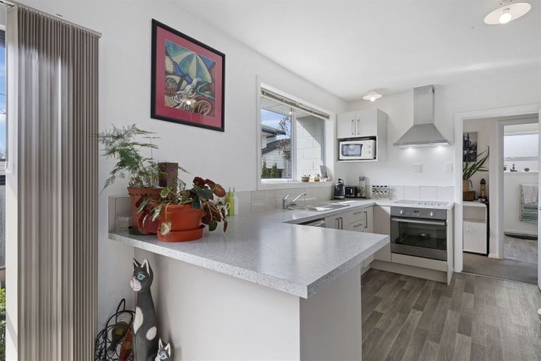 Photo of property in 90 Perry Street, Papanui, Christchurch, 8053