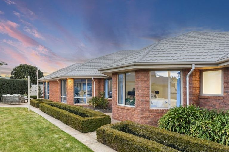 Photo of property in 1 Becmead Drive, Harewood, Christchurch, 8051