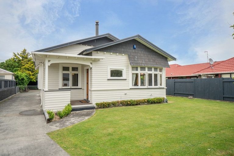 Photo of property in 216 Grey Street, Palmerston North, 4414