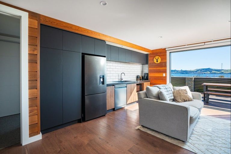 Photo of property in 336 Lake Terrace, Two Mile Bay, Taupo, 3330