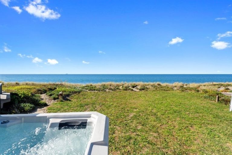 Photo of property in 7 Pukehina Parade, Pukehina, Te Puke, 3189