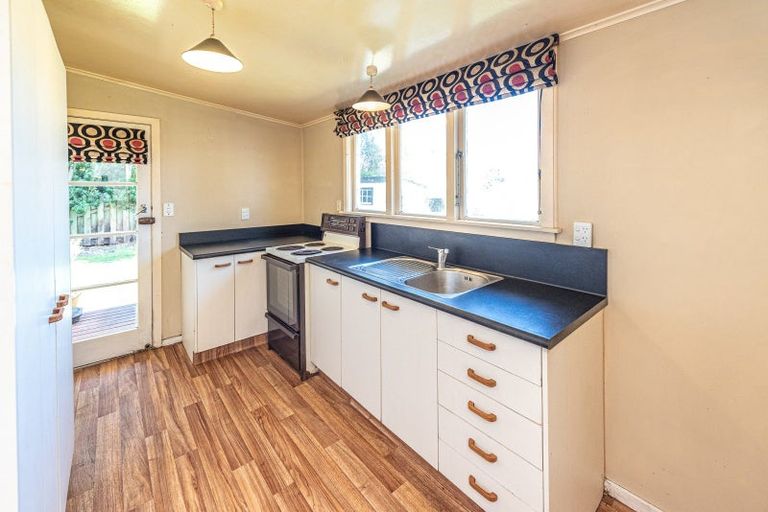 Photo of property in 10 Cavell Place, Gonville, Whanganui, 4501