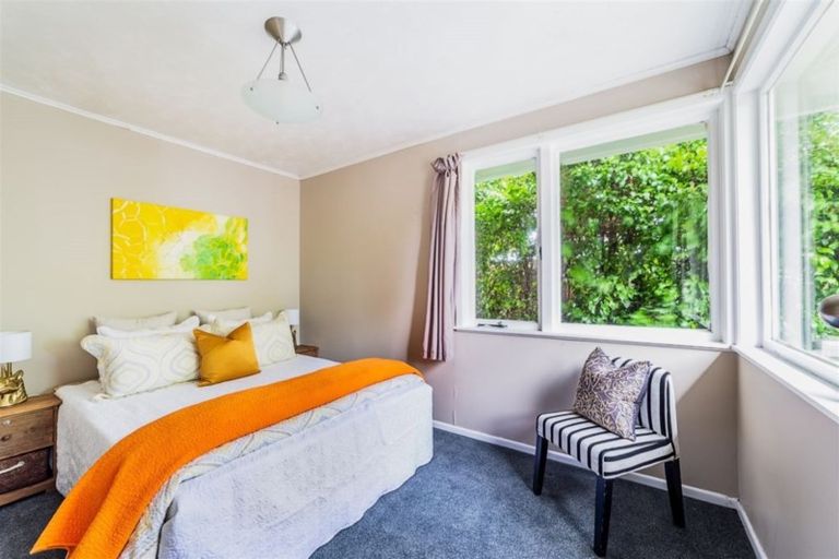 Photo of property in 3 Tamariki Avenue, Kelston, Auckland, 0602