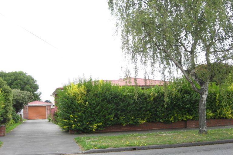Photo of property in 86 Avondale Road, Avondale, Christchurch, 8061
