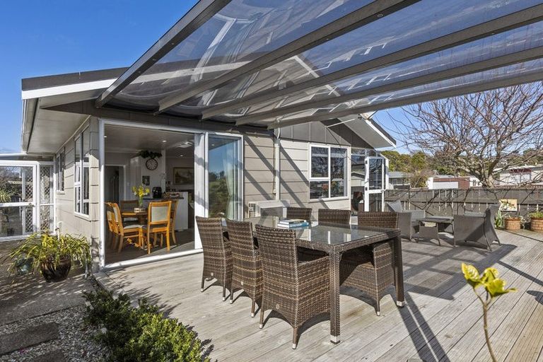 Photo of property in 2 Gardenia Avenue, Bell Block, New Plymouth, 4312