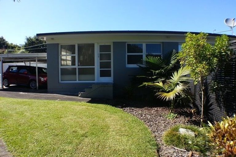 Photo of property in 1/9 Fifeshire Street, Belmont, Auckland, 0622