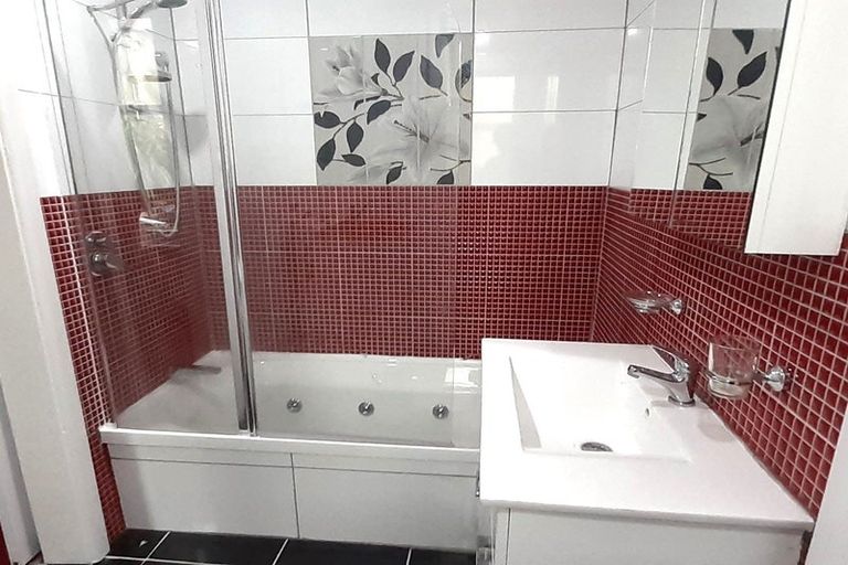 Photo of property in 216 Oriental Parade, Oriental Bay, Wellington, 6011