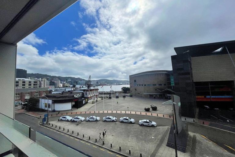 Photo of property in Portal Apartments, 4b/42 Cable Street, Te Aro, Wellington, 6011