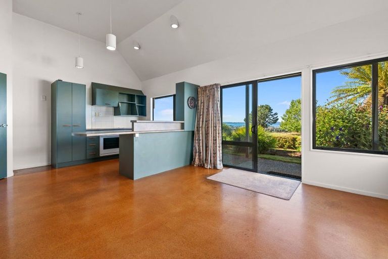 Photo of property in 8 Mokoia Drive, Tihiotonga, Rotorua, 3015