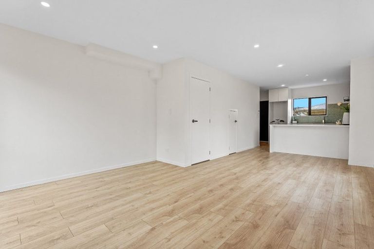 Photo of property in 133f Manuroa Road, Takanini, 2112