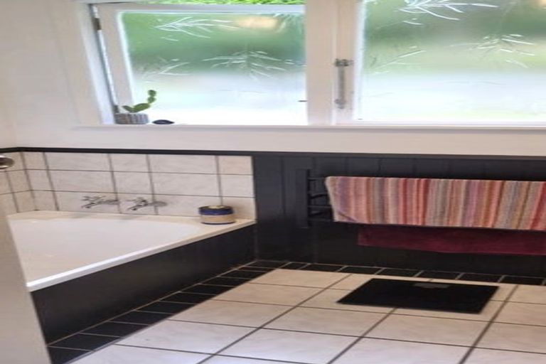 Photo of property in 6 View Road, Titahi Bay, Porirua, 5022