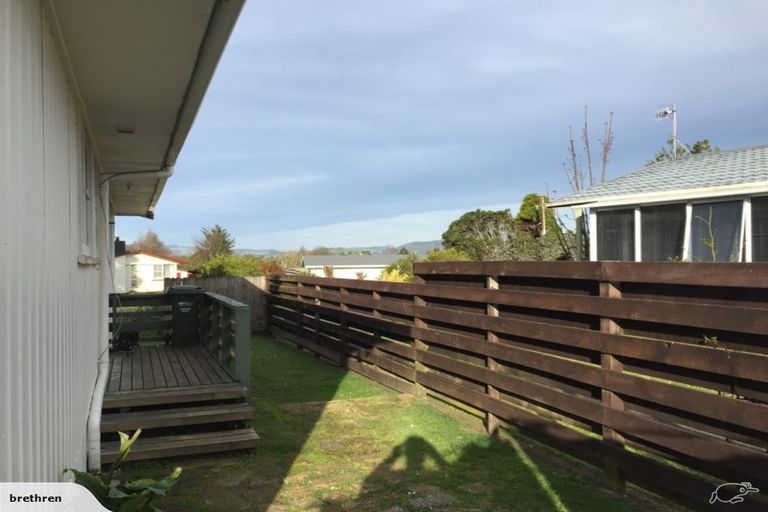 Photo of property in 2 Garnet Place, Pukehangi, Rotorua, 3015