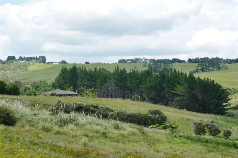 Photo of property in 14 Freyja Crescent, Coopers Beach, 0420