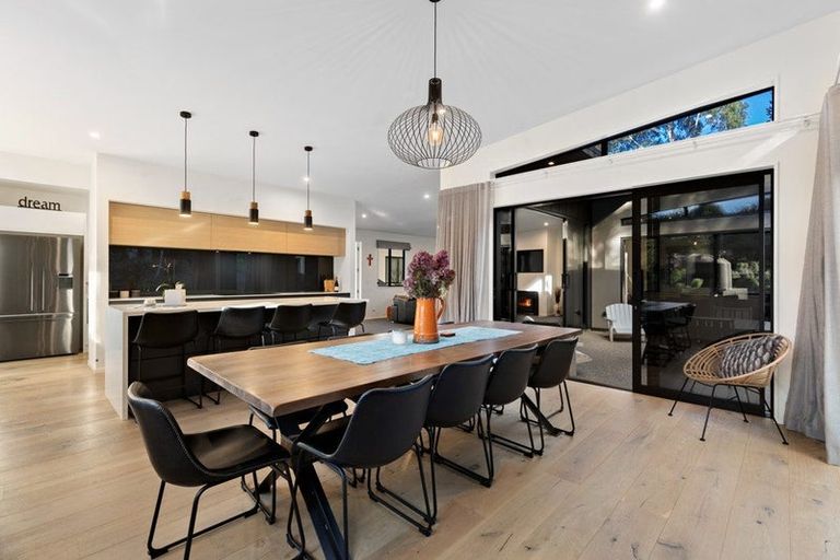 Photo of property in 13 Arbor Lane, Mount Creighton, Queenstown, 9371