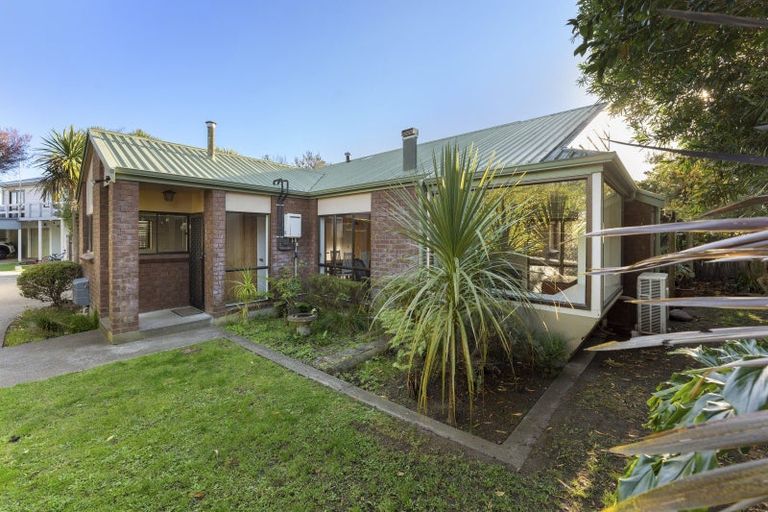 Photo of property in 12a Cambridge Street, Gonville, Whanganui, 4501