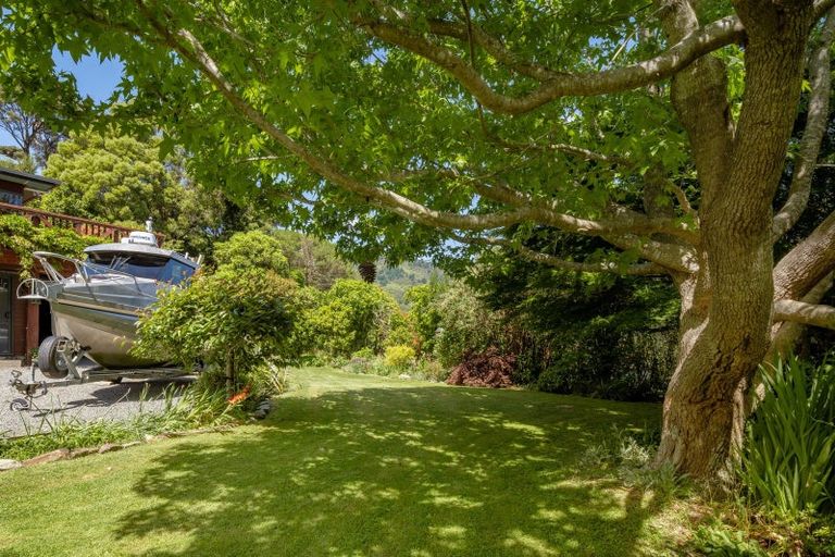 Photo of property in 5732 Kenepuru Road, Waitaria Bay, Picton, 7282