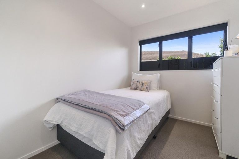 Photo of property in 3a Brookfield Road, Te Atatu Peninsula, Auckland, 0610