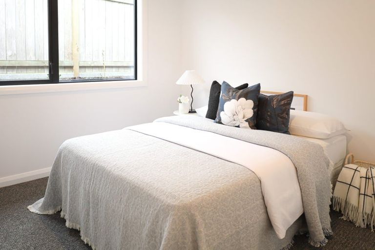 Photo of property in 1 Mangatainoka Lane, Awapuni, 4412