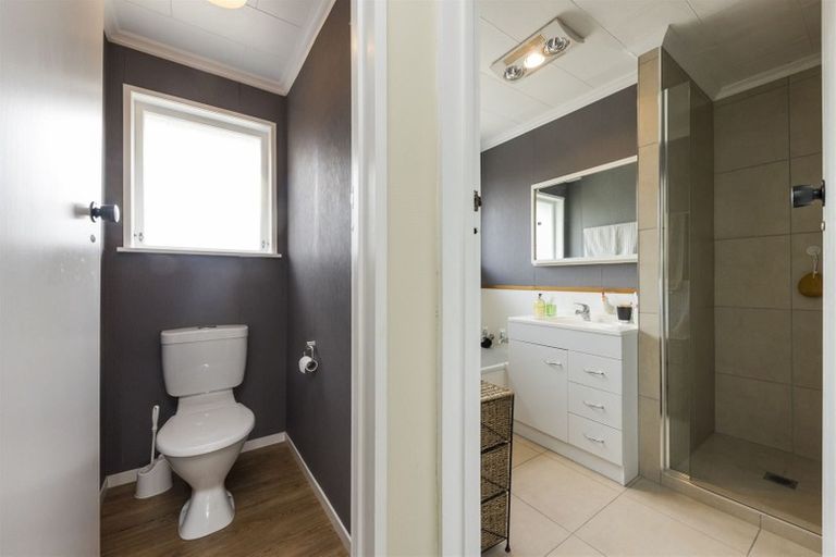 Photo of property in 1 Capri Place, Awapuni, Palmerston North, 4412