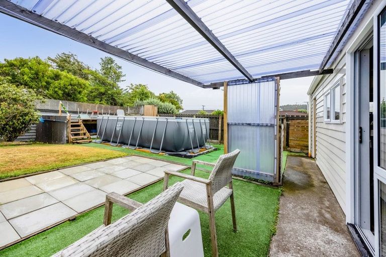 Photo of property in 13 Gibson Place, Patea, 4520