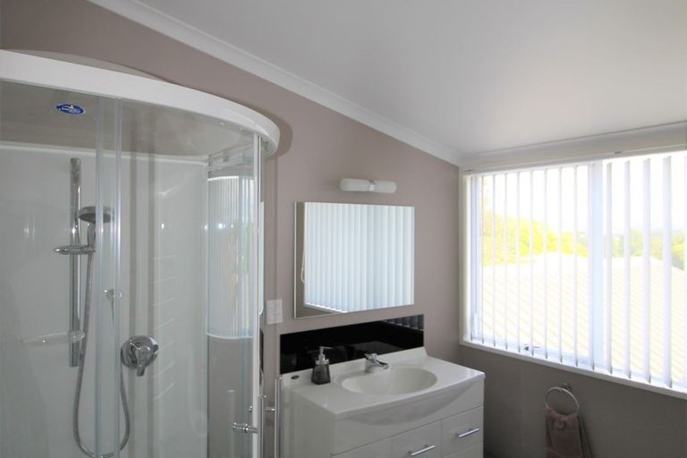 Photo of property in 150 Perth Street, Holmes Hill, Oamaru, 9401