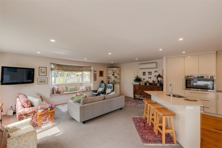Photo of property in 2/3 Lansbury Avenue, Strowan, Christchurch, 8052