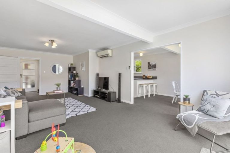 Photo of property in 29 Churton Crescent, Taita, Lower Hutt, 5011