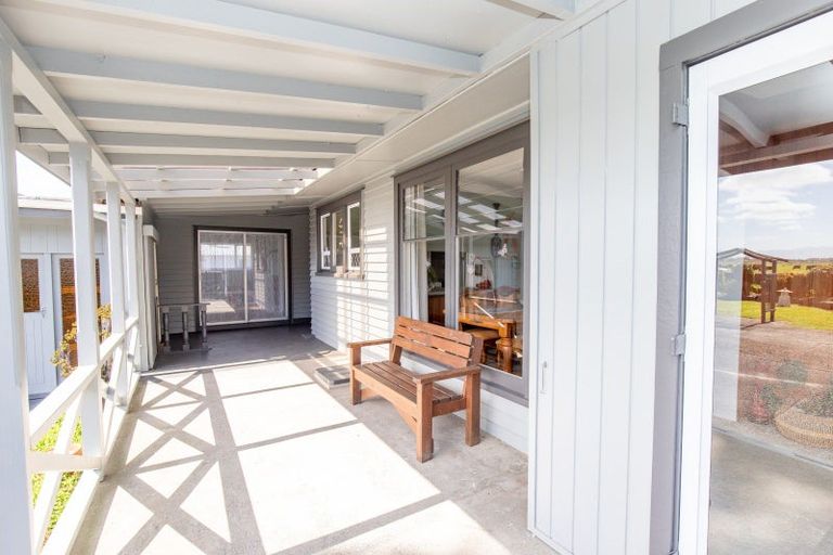 Photo of property in 108 Pipiroa Road, Ngatea, 3503