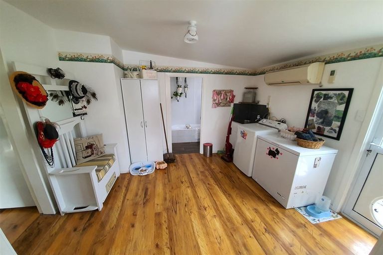 Photo of property in 4 Holmes Street, Waimate, 7924