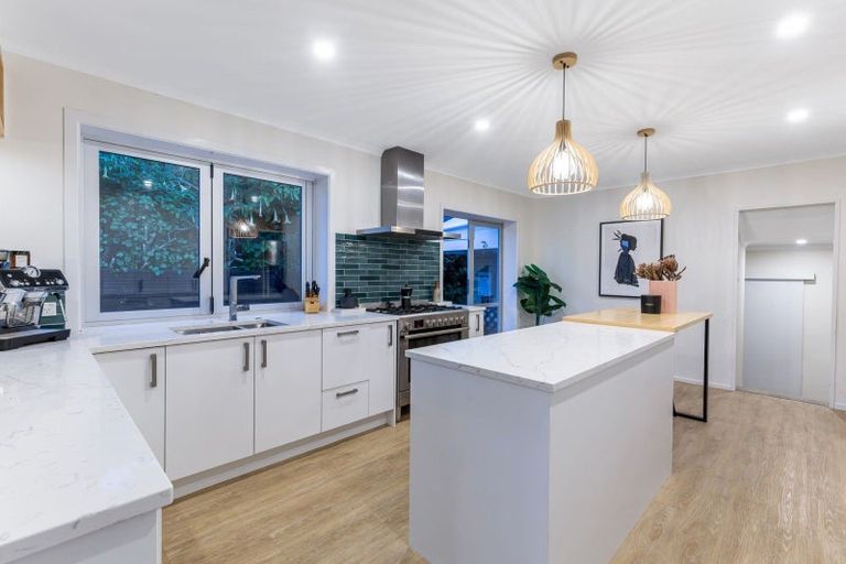 Photo of property in 11 Spinnaker Drive, Whitby, Porirua, 5024