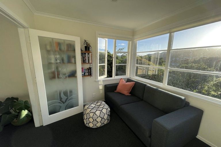 Photo of property in 20 Victory Avenue, Karori, Wellington, 6012