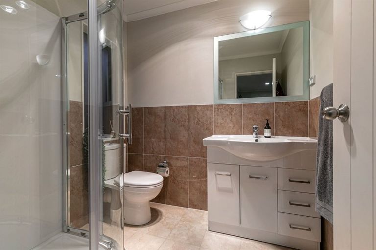 Photo of property in 22 Bradnor Meadows Drive, Swanson, Auckland, 0612