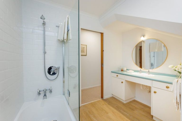 Photo of property in 3 Winston Avenue, Hokowhitu, Palmerston North, 4410