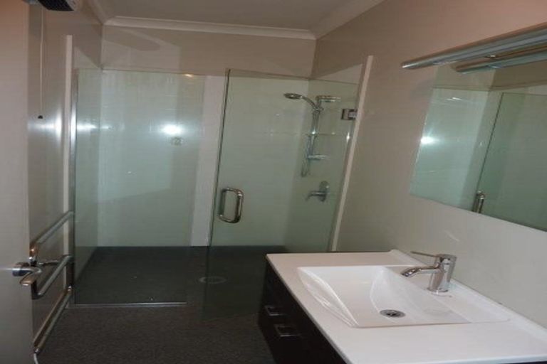 Photo of property in 2 Lakemere Way, Kinloch, Taupo, 3377