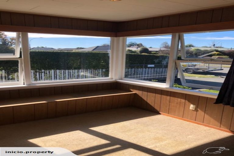 Photo of property in 14 Clipper Place, Redwood, Christchurch, 8051