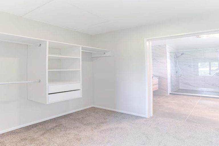 Photo of property in 37 Horokaka Street, Massey, 0614