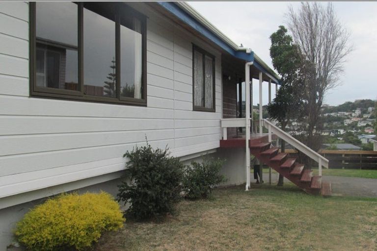 Photo of property in 6 Wisteria Grove, Maungaraki, Lower Hutt, 5010