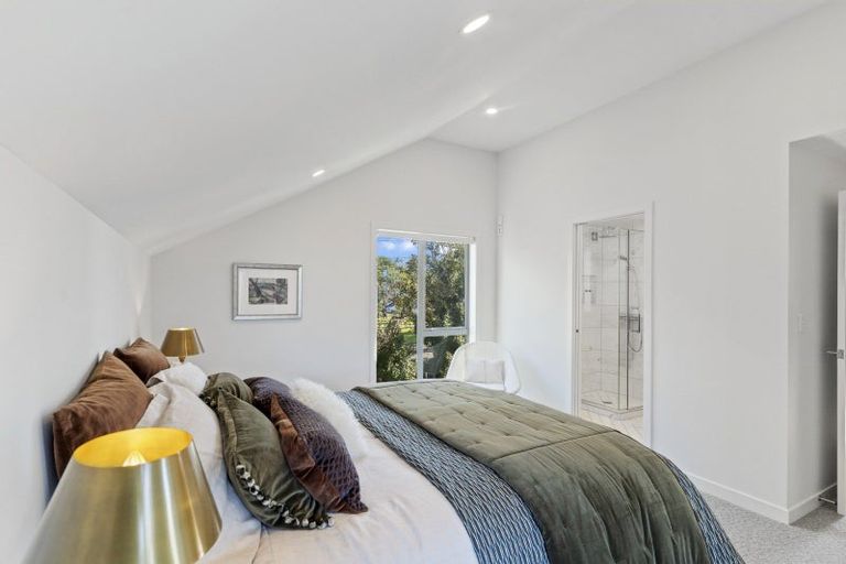 Photo of property in 2/43 Princes Street, Northcote Point, Auckland, 0627