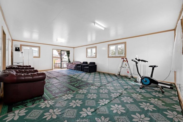 Photo of property in 92 Fisher Crescent, Otara, Auckland, 2023