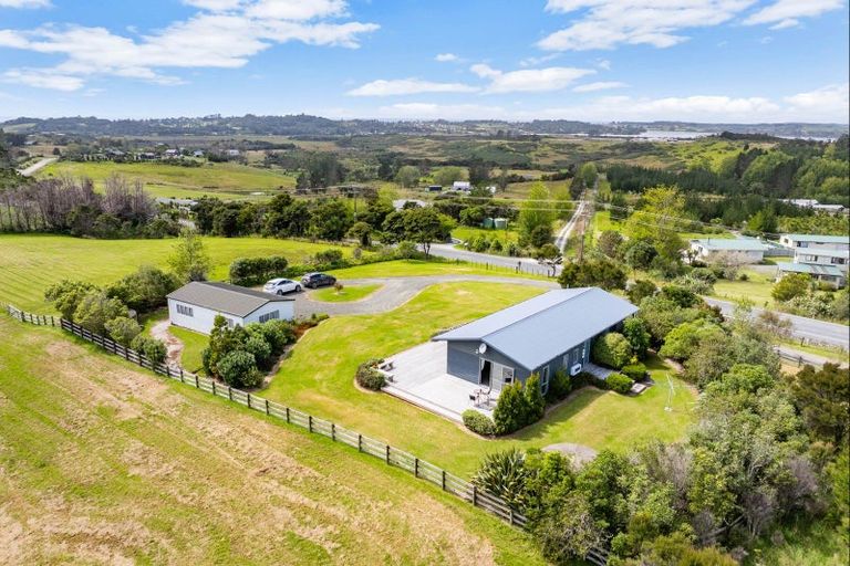 Photo of property in 2206 Cove Road, Mangawhai, 0573