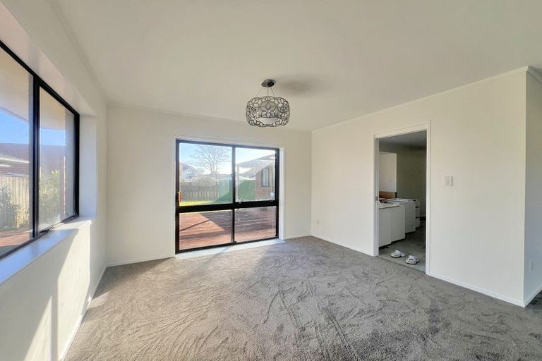 Photo of property in 1/25 Millhouse Drive, Northpark, Auckland, 2013