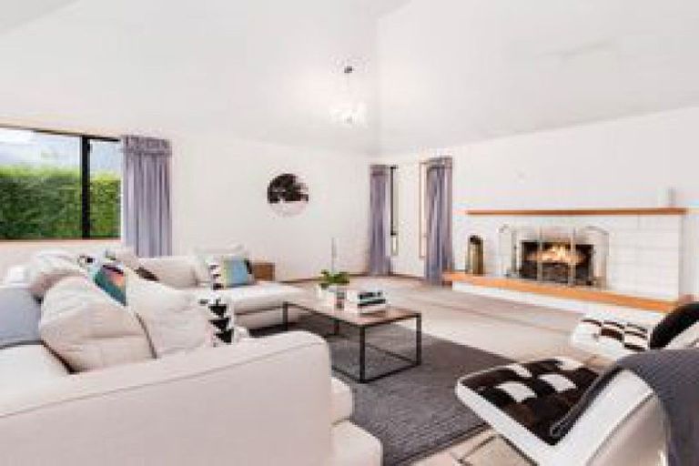 Photo of property in 8 Cherry Court, Wanaka, 9305