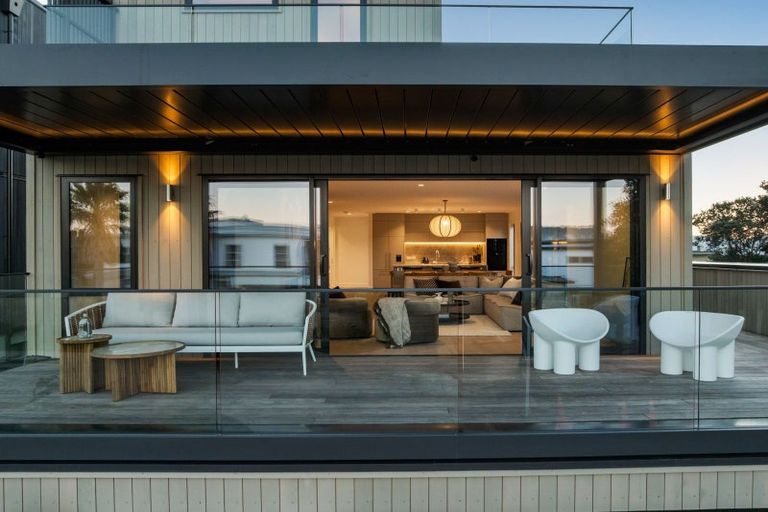 Photo of property in 104 Barbara Avenue, Whangamata, 3620