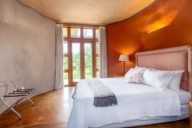 Photo of property in 22 Cambridge Road, Martinborough, 5711